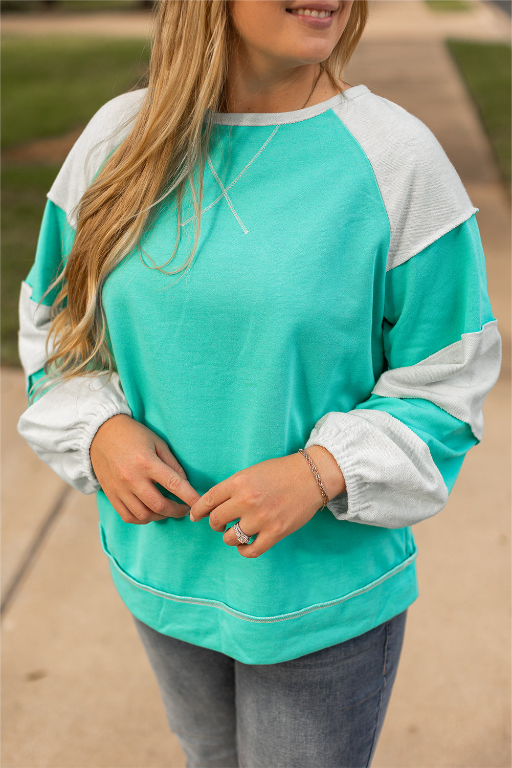 Aruba blue curvy pullover