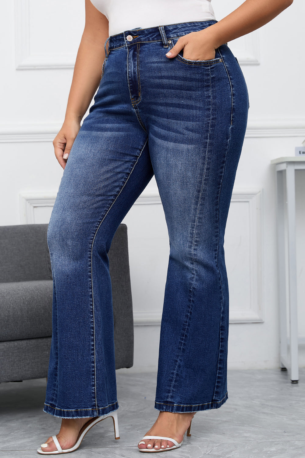 Dark blue curvy washed flare jeans