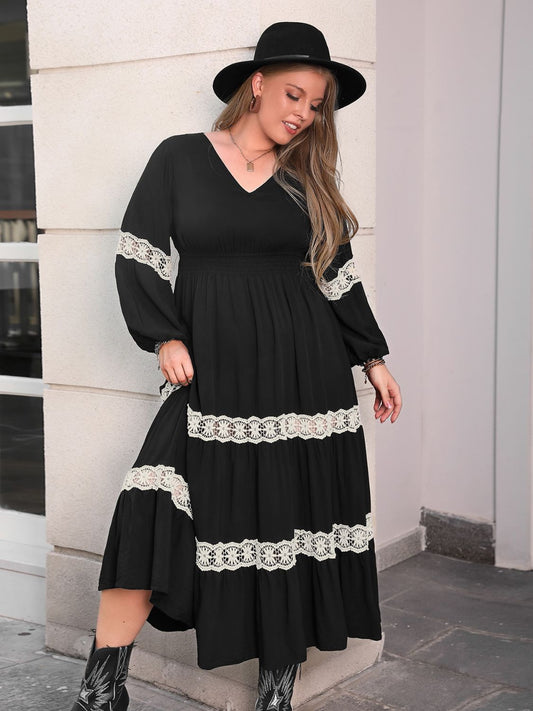 Curvy lace detail midi dress